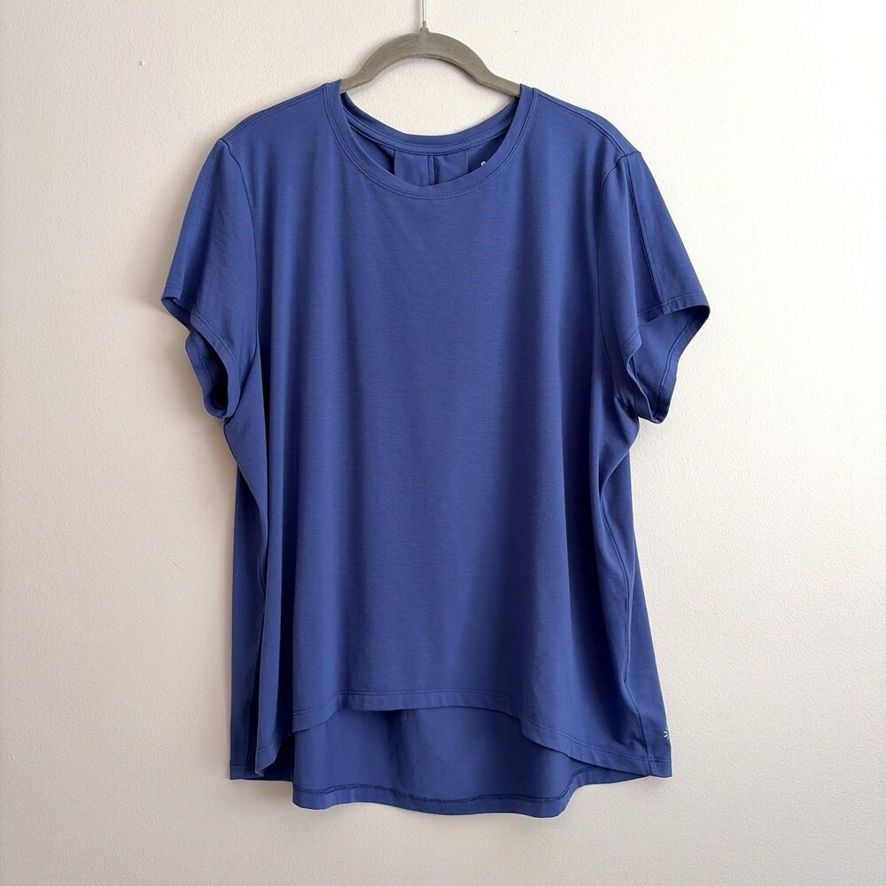 Athleta Move With Ease Tee Womens Size Medium Blue Short Sleeve Athleisure